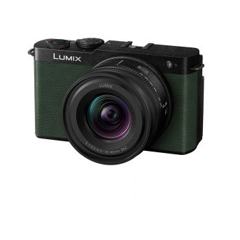 PANASONIC LUMIX DC-S9...
